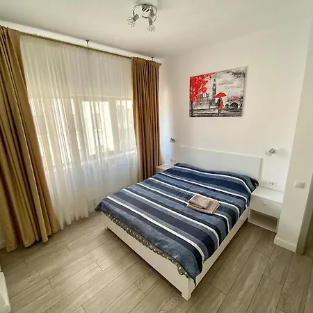 Cozy With 2 Apartment