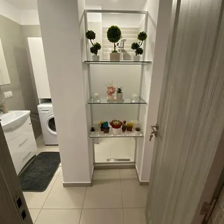 Apartment Cozy With 2