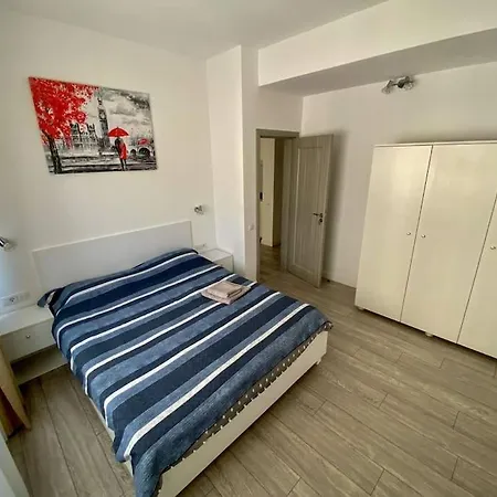 Apartment Cozy With 2 *