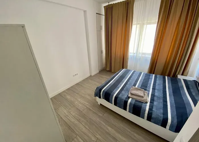 Apartament Cozy With 2